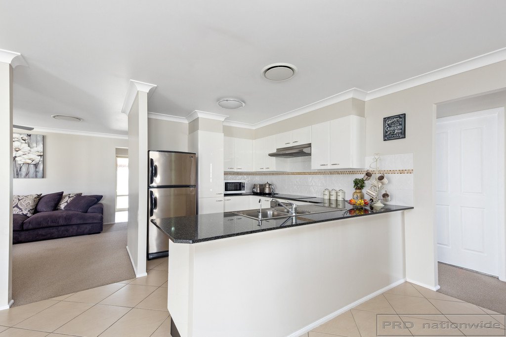 9 Mannall Close RUTHERFORD 8