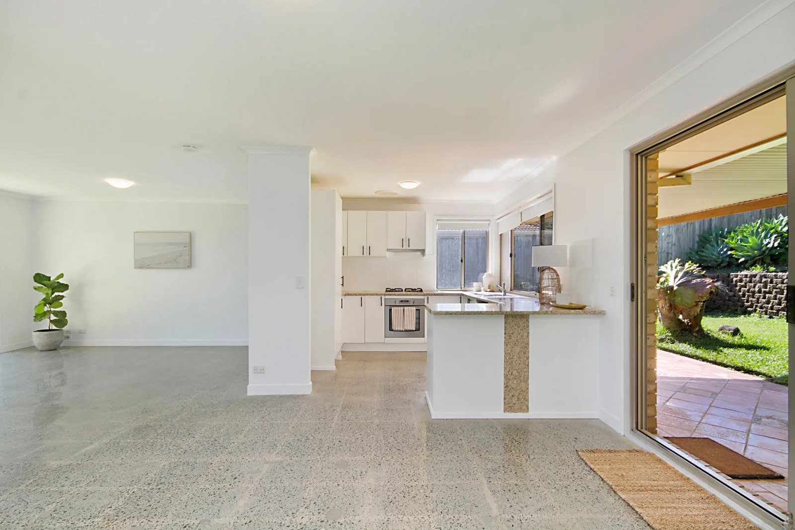 9 Manuka Road BANORA POINT 2