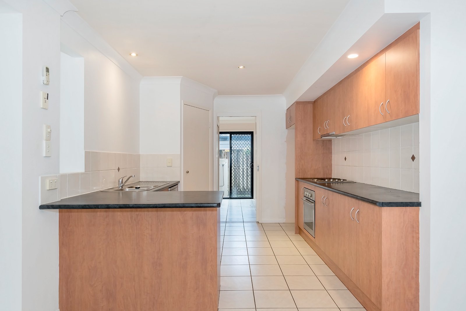 9 Marciana Crescent VARSITY LAKES 4