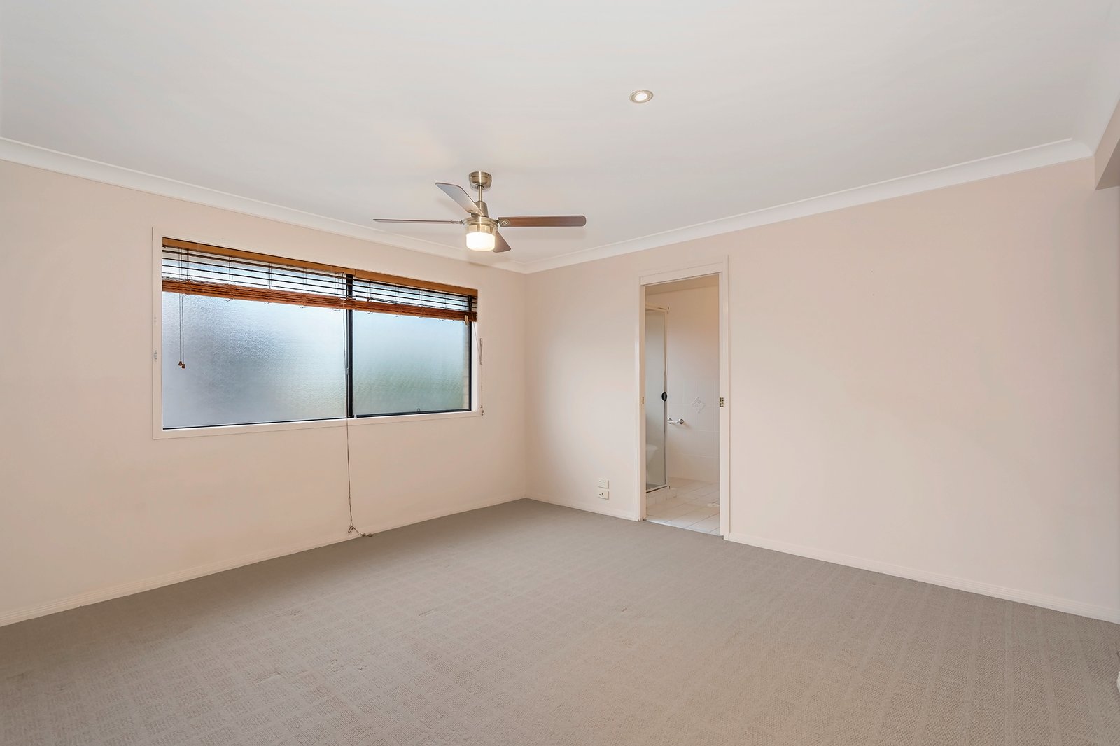 9 Marciana Crescent VARSITY LAKES 7