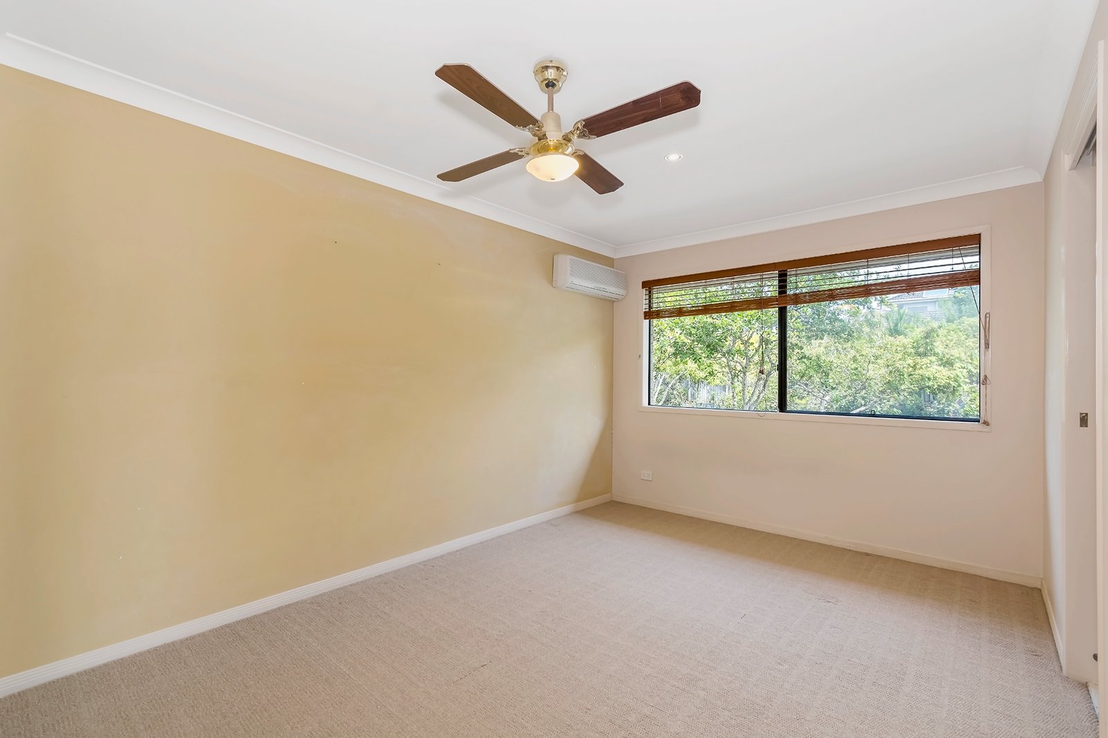 9 Marciana Crescent VARSITY LAKES 9