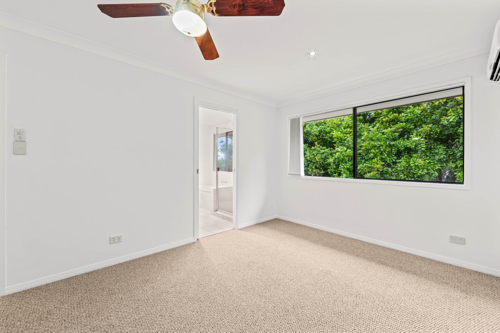 9 Marciana Crescent VARSITY LAKES 7