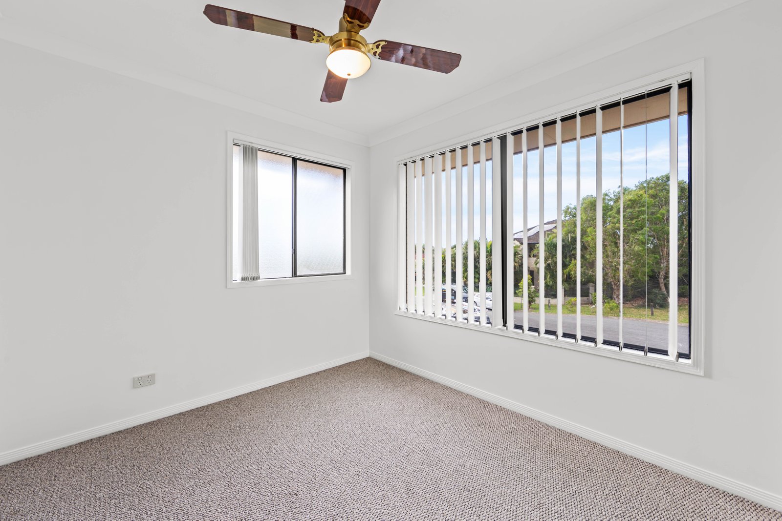 9 Marciana Crescent VARSITY LAKES 9