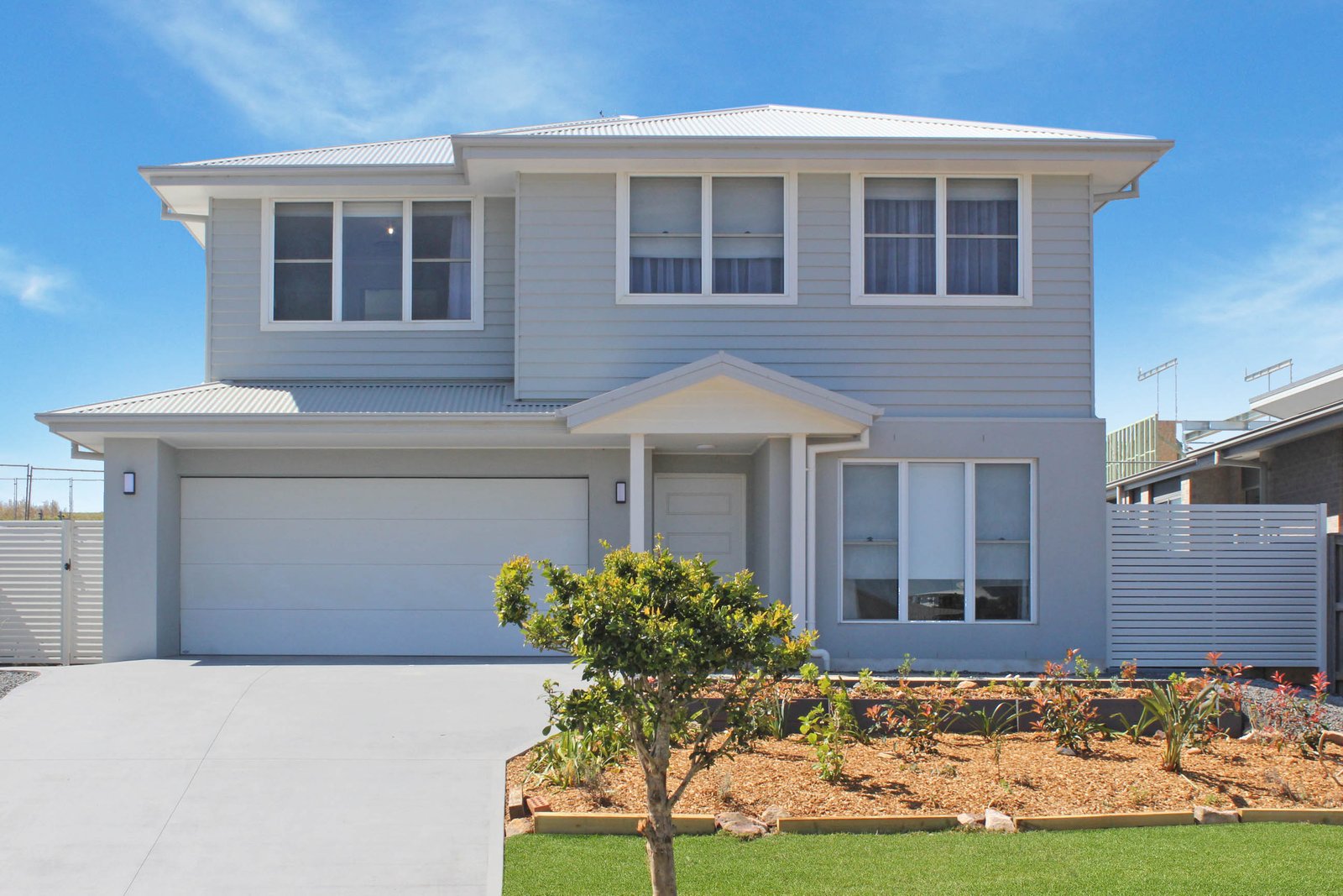 9 Marine Parade LAKE CATHIE 1