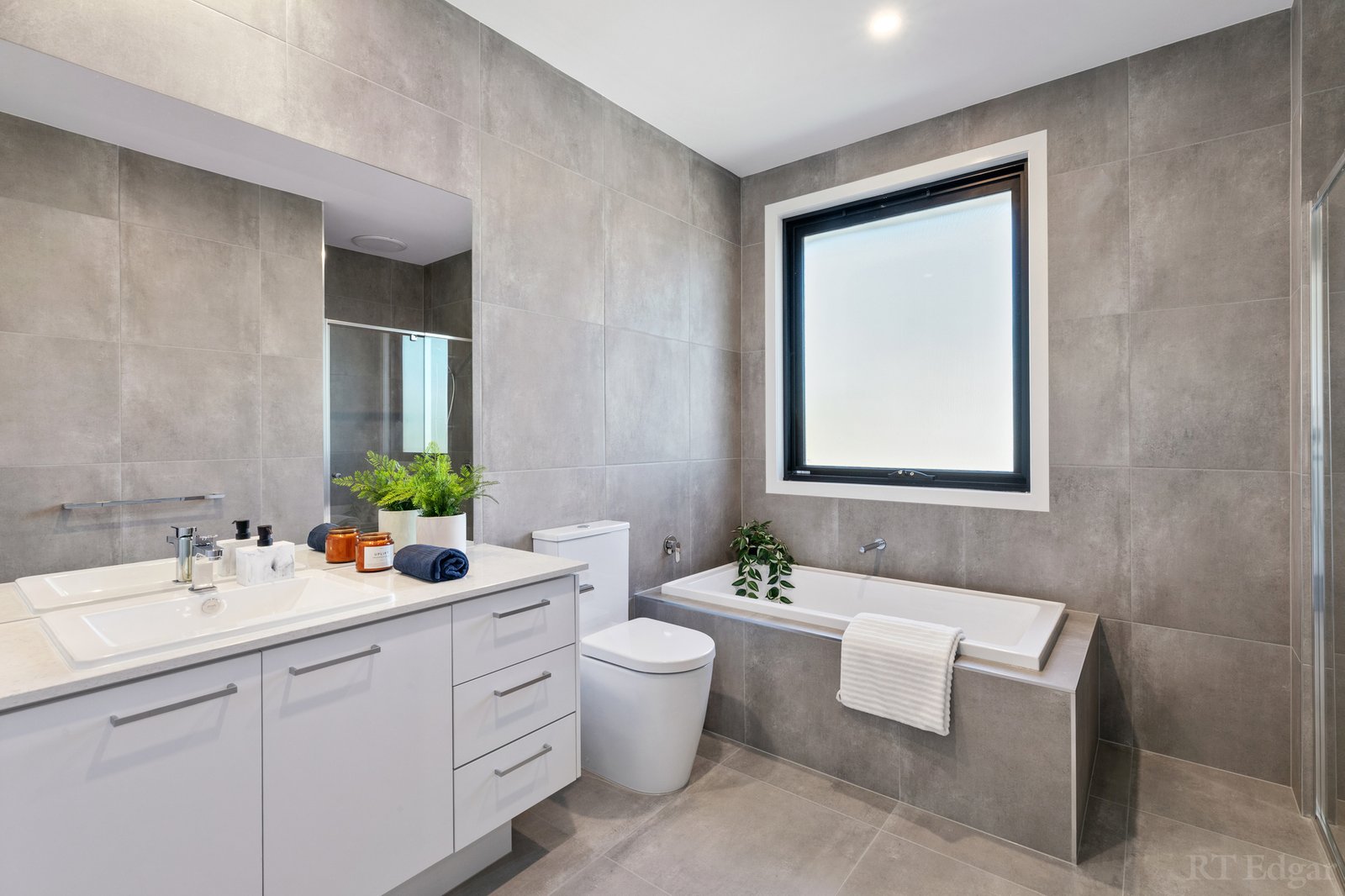 Real Estate and Property in 9 Marlborough Street, Bentleigh East, VIC