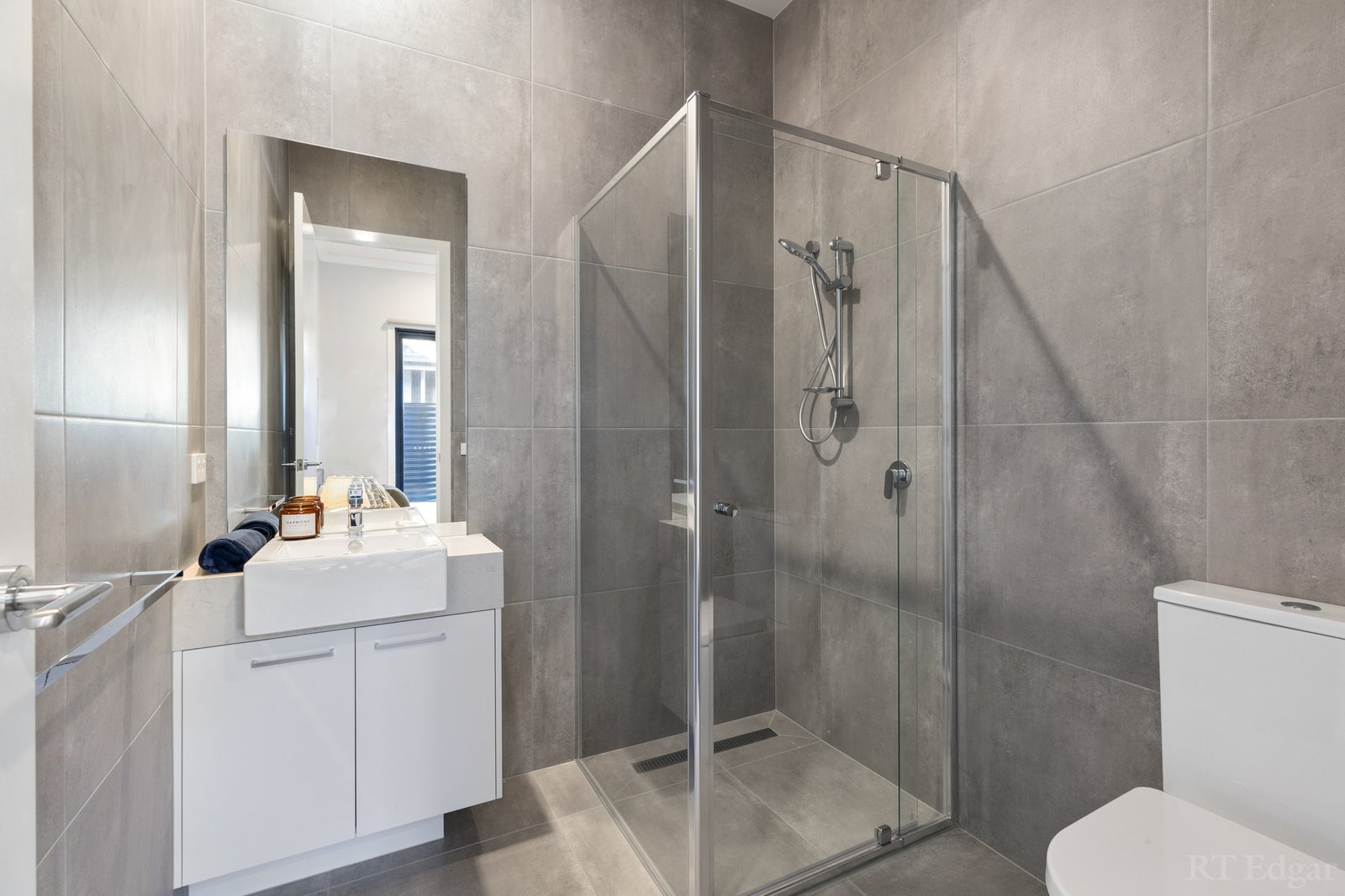 Real Estate and Property in 9 Marlborough Street, Bentleigh East, VIC