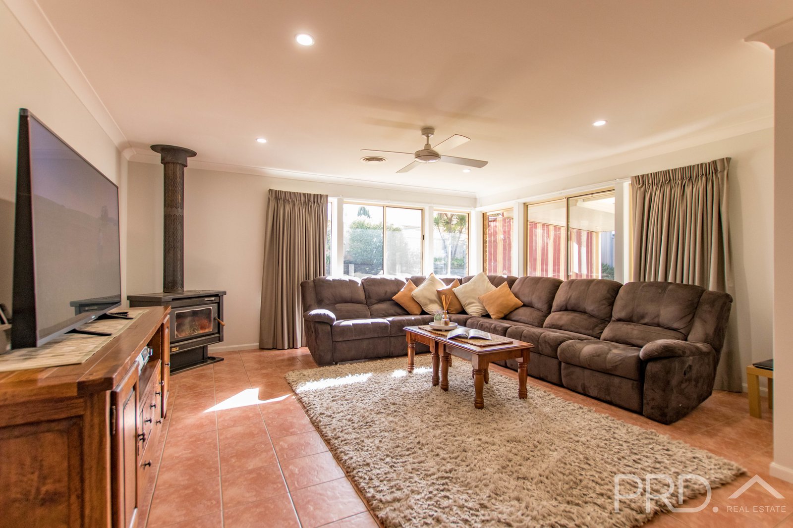 9 Martin Place TUMUT 7