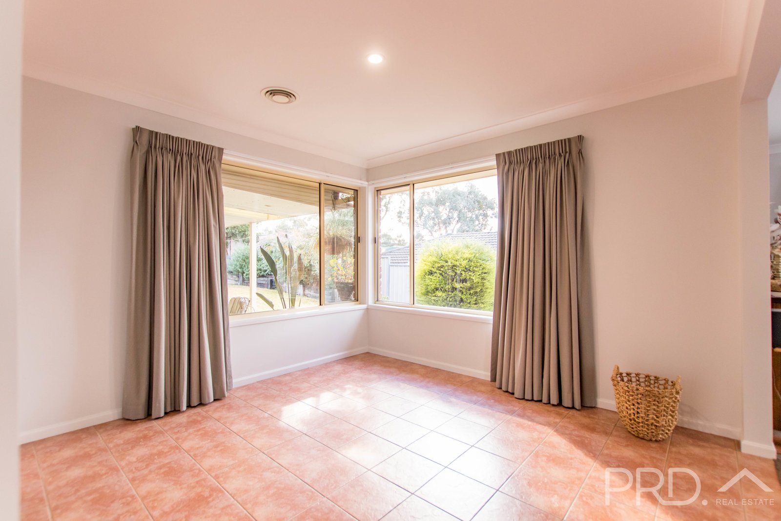 9 Martin Place TUMUT 9