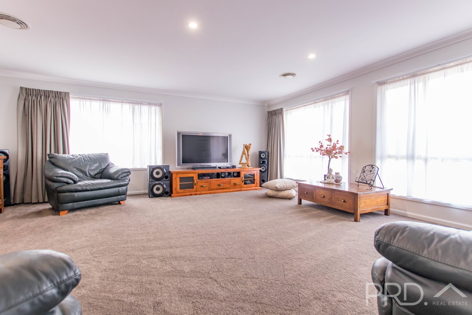 9 Martin Place TUMUT 11