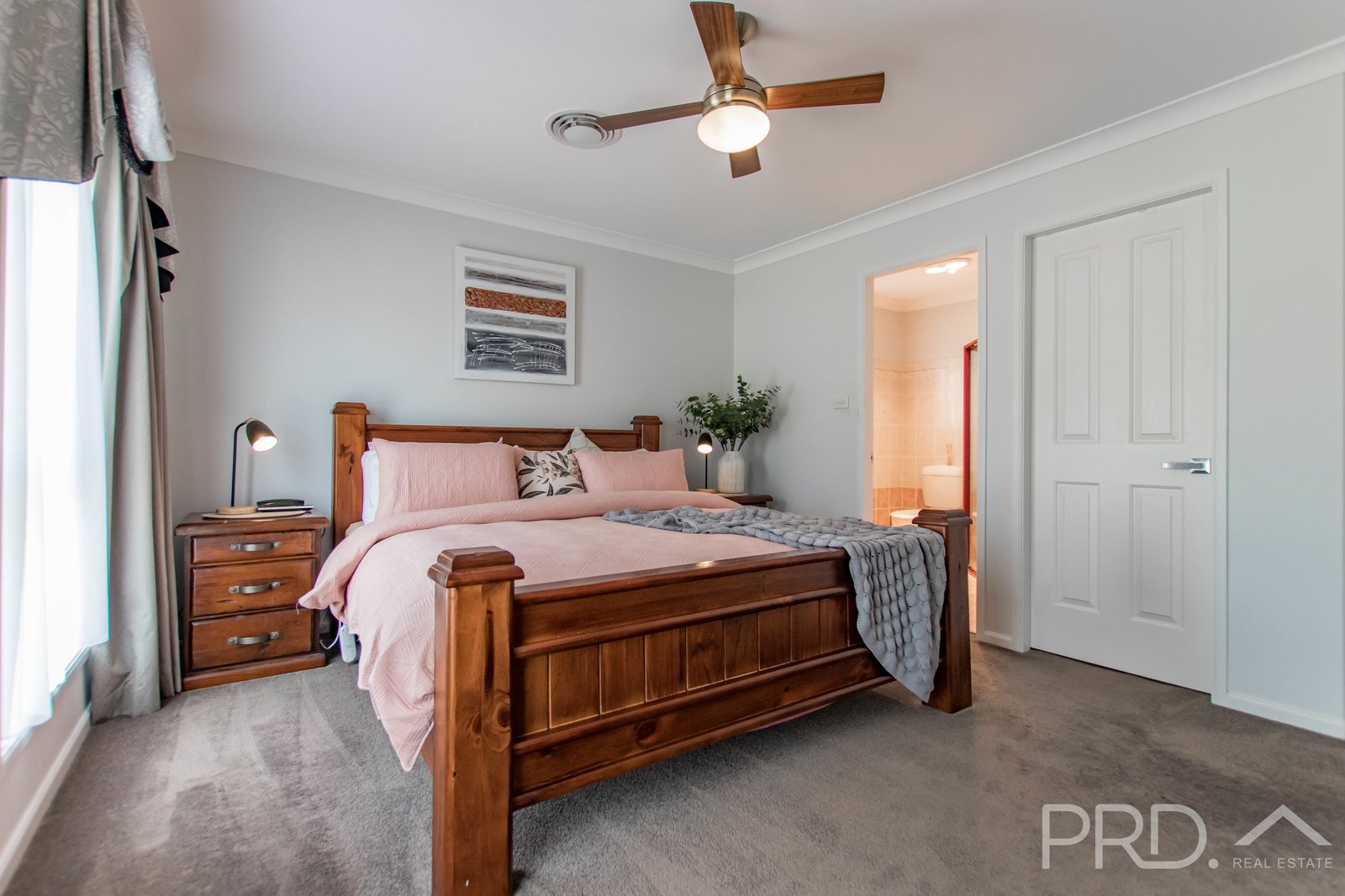 9 Martin Place TUMUT 14