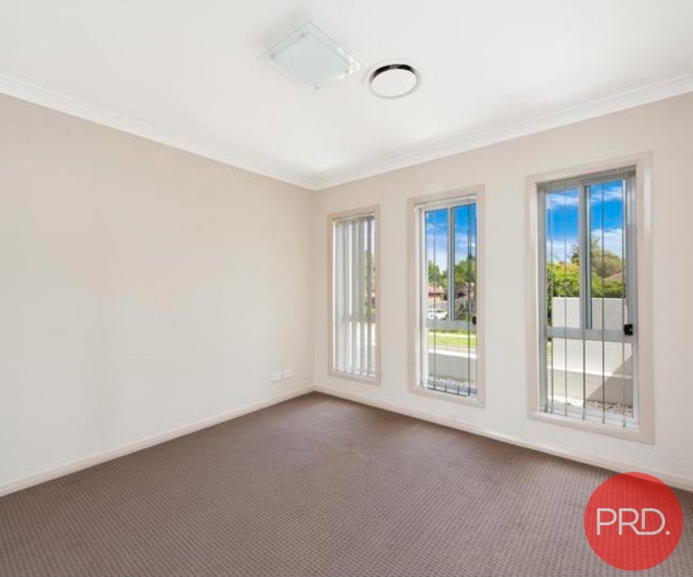 9 Matthews Avenue EAST HILLS 4