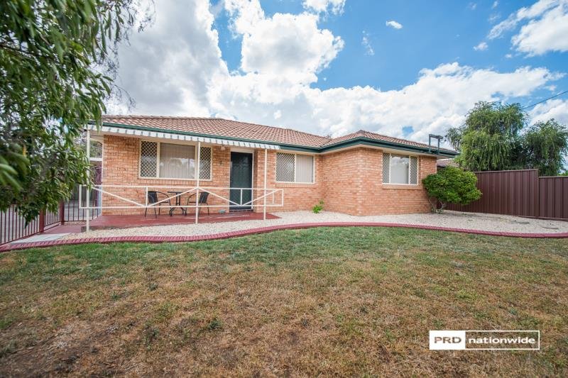 9 Maxwell Street TAMWORTH 1