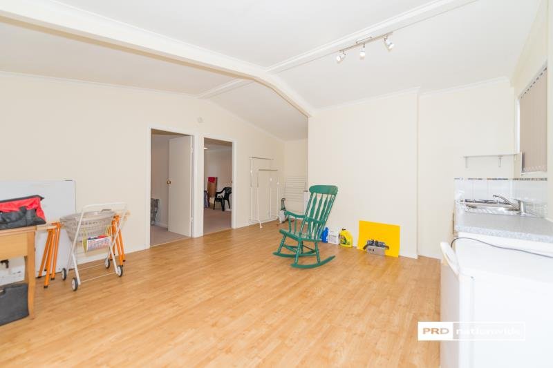 9 Maxwell Street TAMWORTH 9