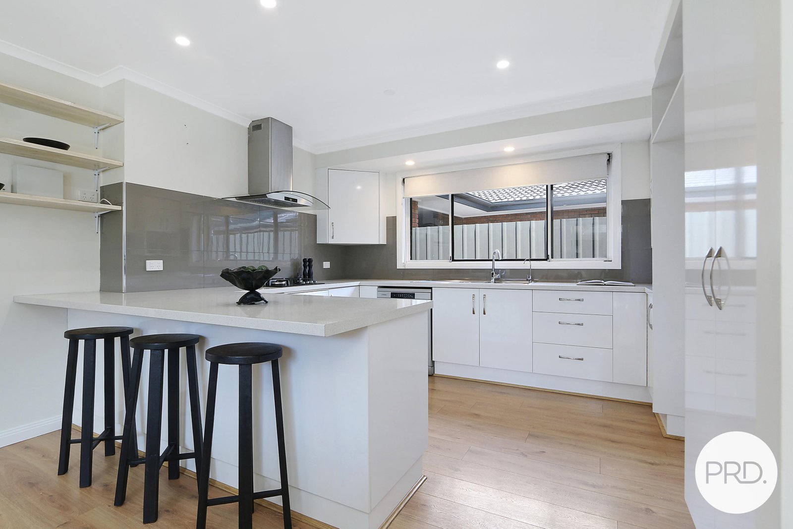 9 Mayfair Drive WEST WODONGA 3