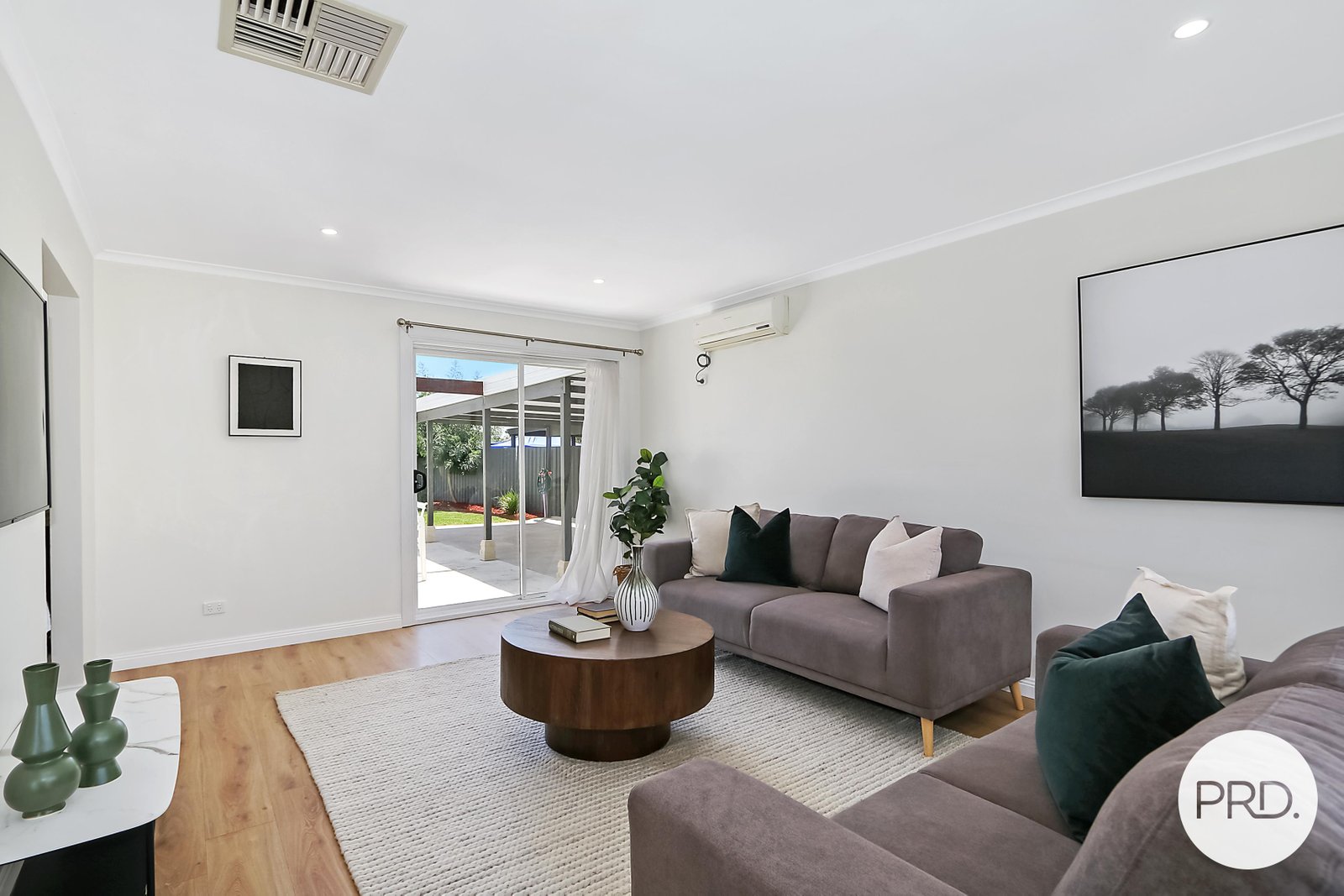 9 Mayfair Drive WEST WODONGA 5