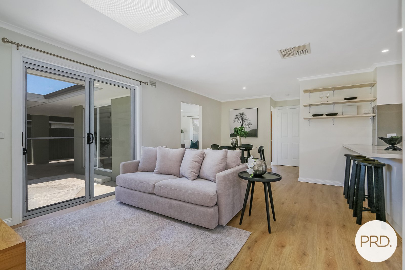 9 Mayfair Drive WEST WODONGA 8