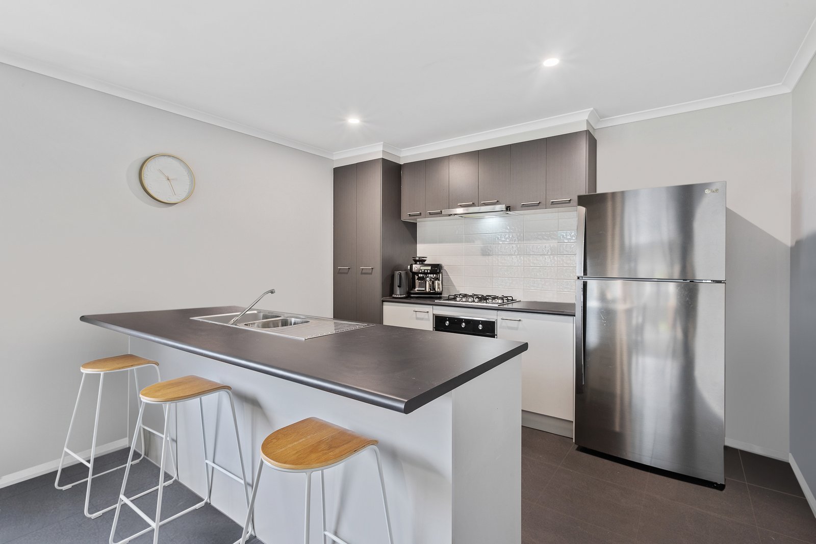 9 McCubbin Street HUNTLY 2