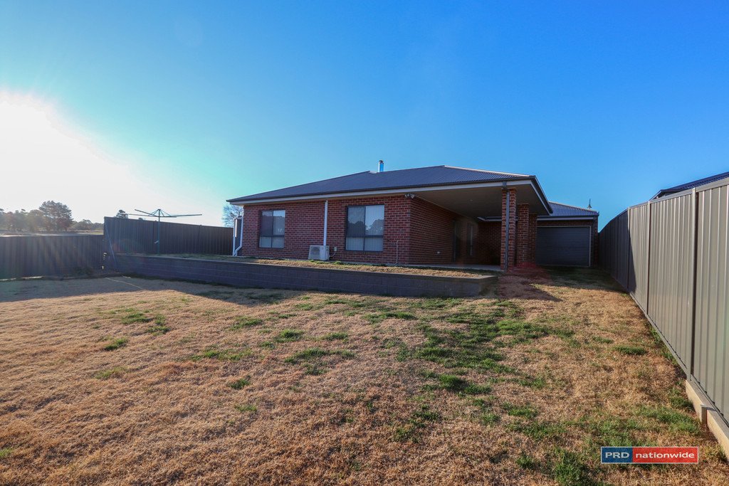 9 McEwan Court TUMBARUMBA 7