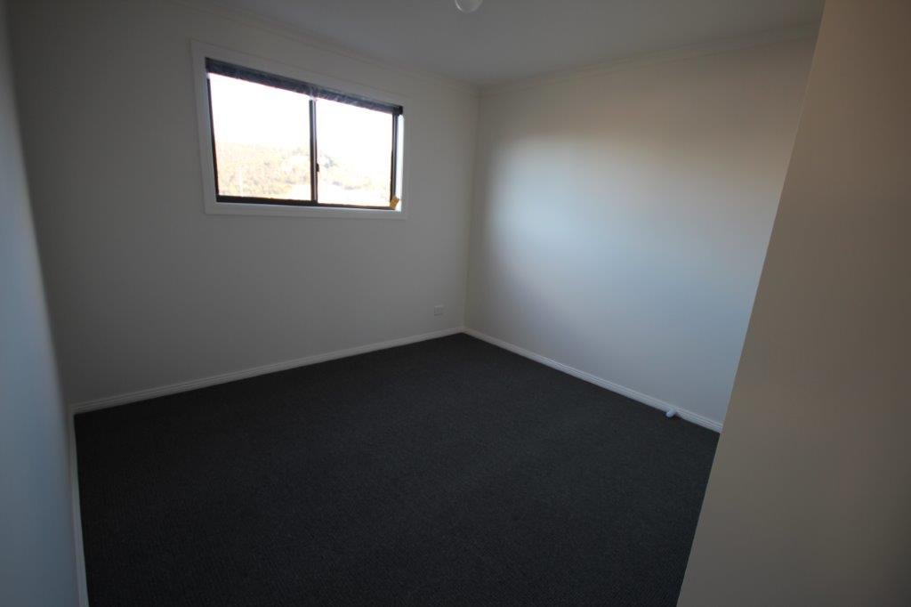 9 McGill Rise CLAREMONT 9