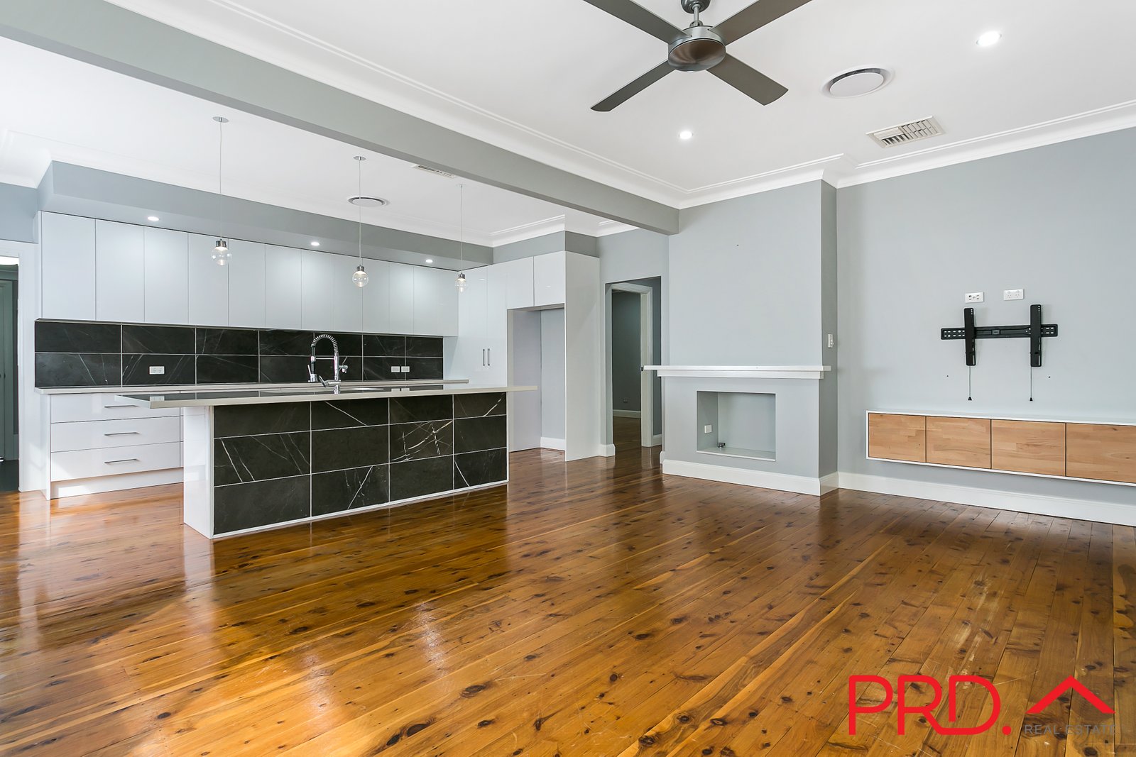 9 McRae Street TAMWORTH 17