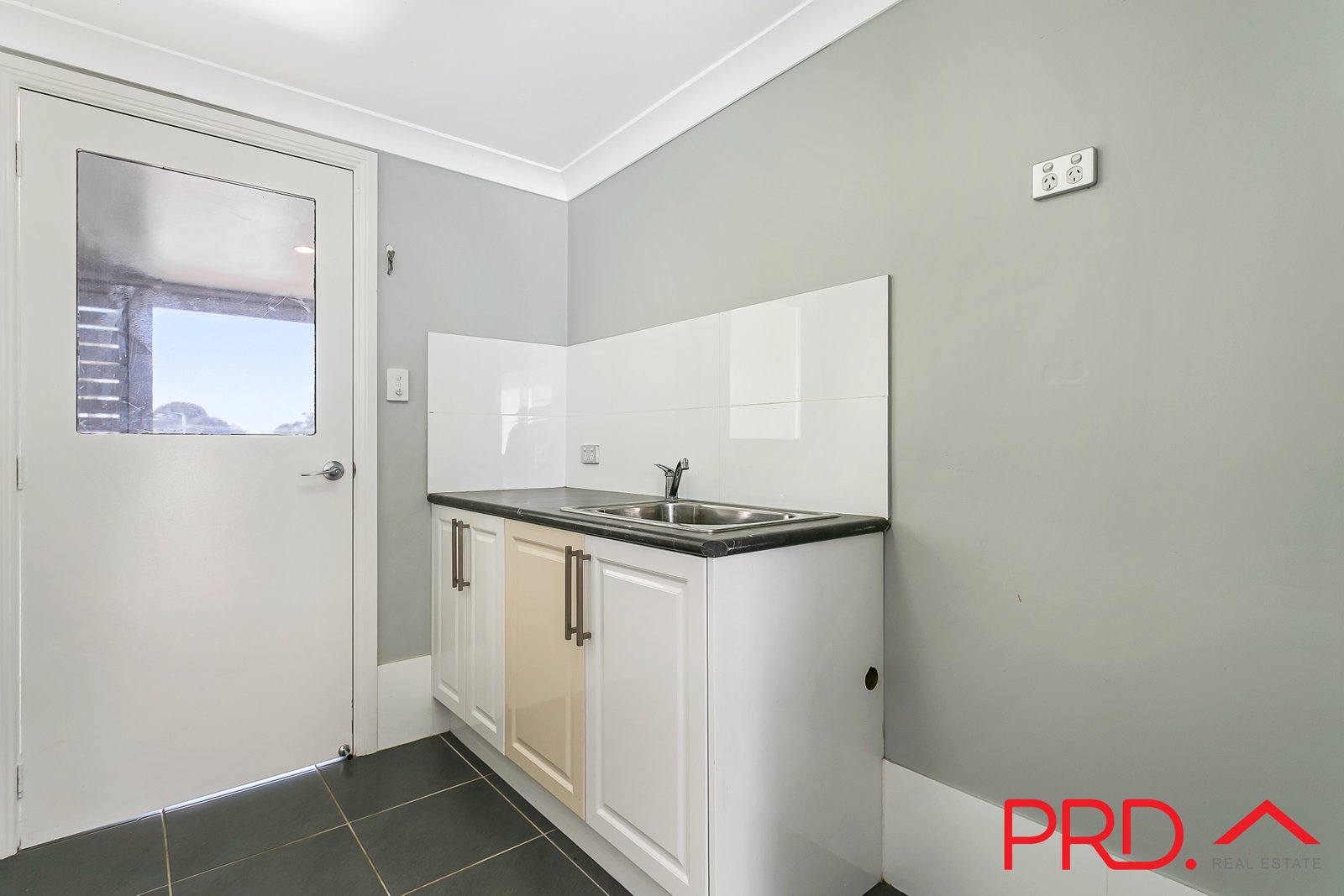 9 McRae Street TAMWORTH 19
