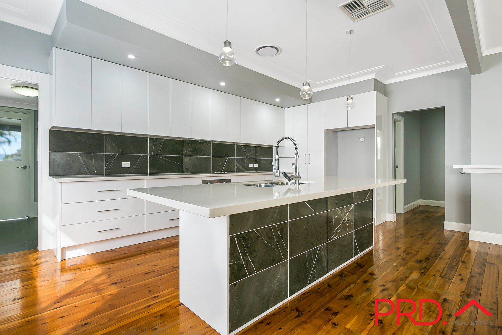 9 McRae Street TAMWORTH 21