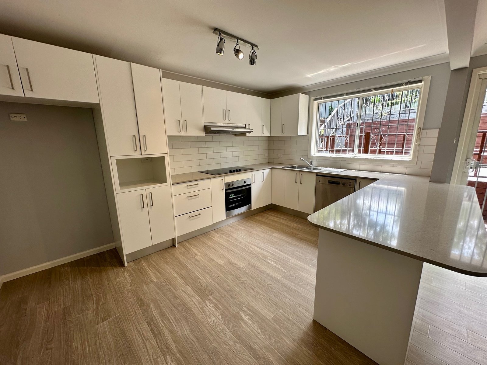 9 Meymott Street RANDWICK 4
