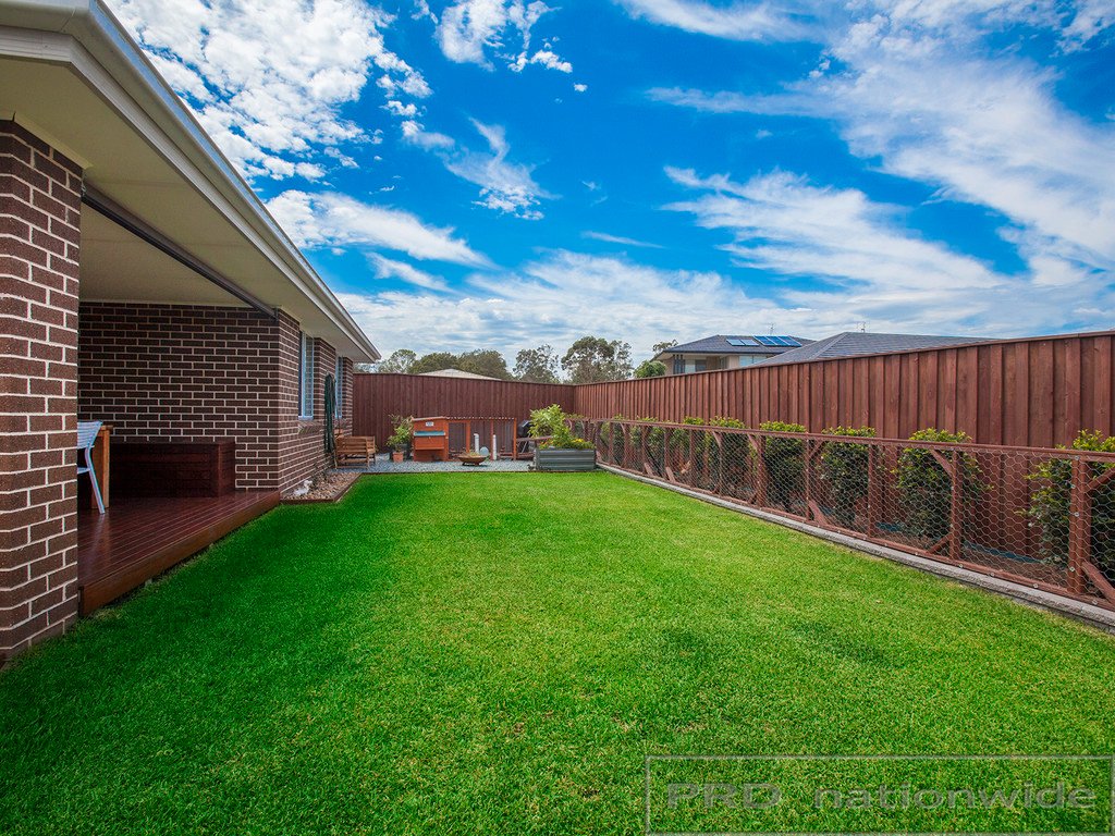 9 Midfield Close RUTHERFORD 18
