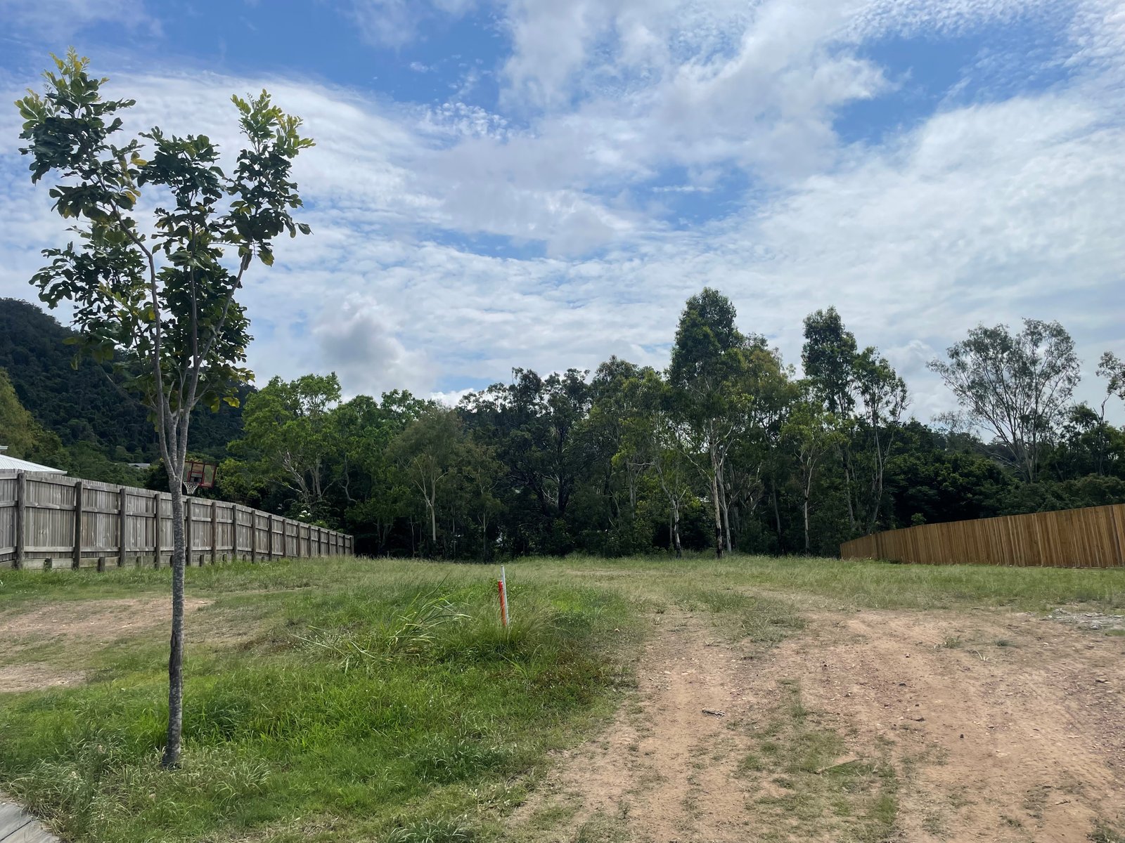 9 Milkypine Place CANNON VALLEY 4