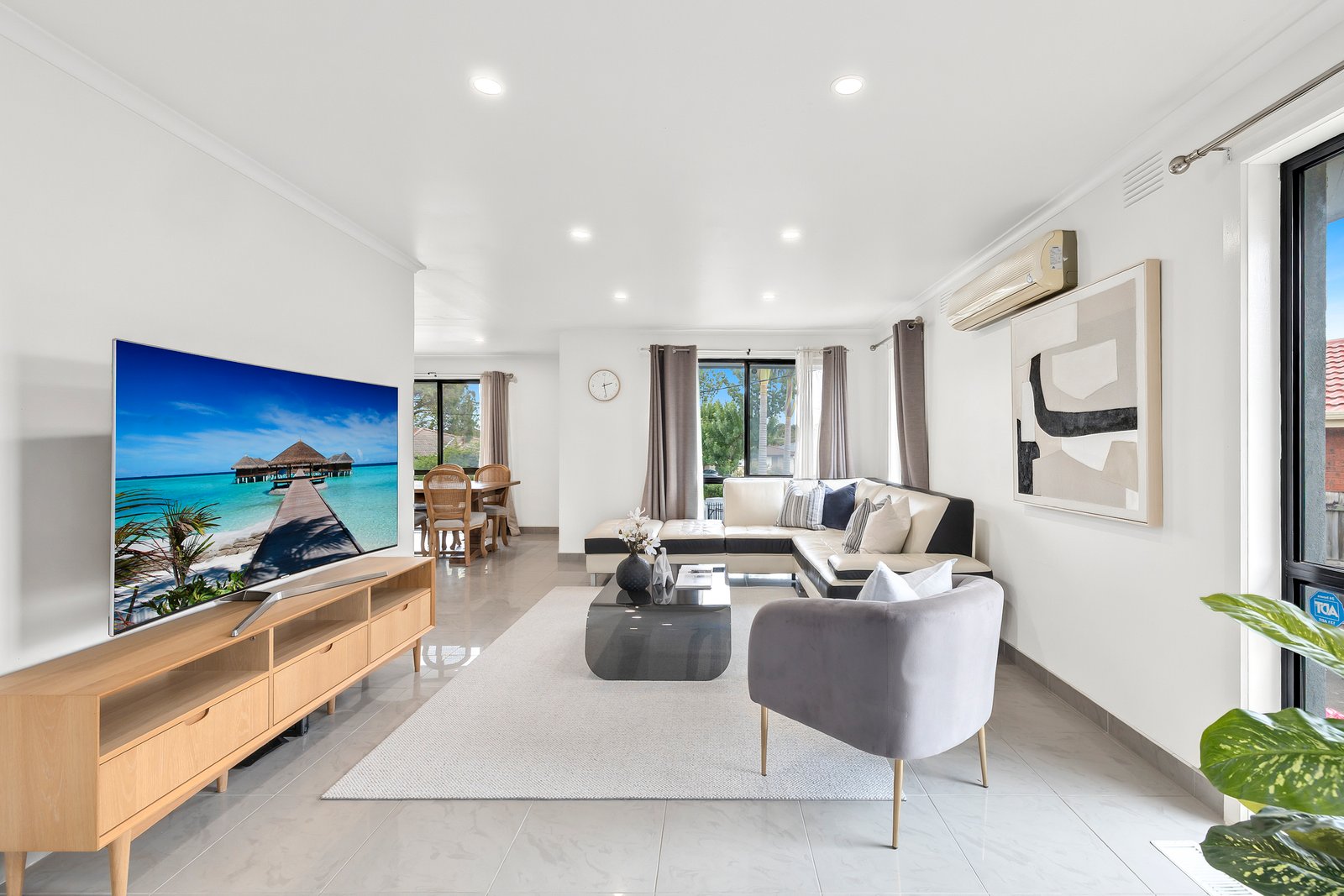 Gallery: 9 Miranda Close