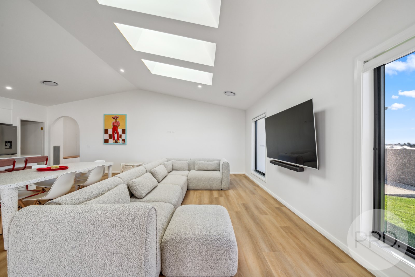 9 Mitta Mitta Place GOBBAGOMBALIN 9