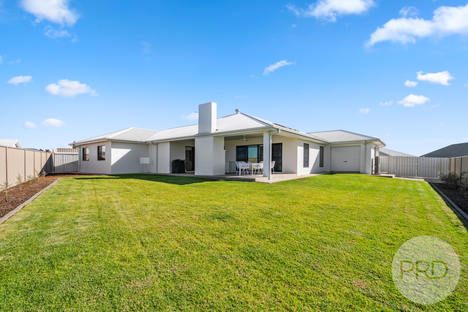 9 Mitta Mitta Place GOBBAGOMBALIN 21