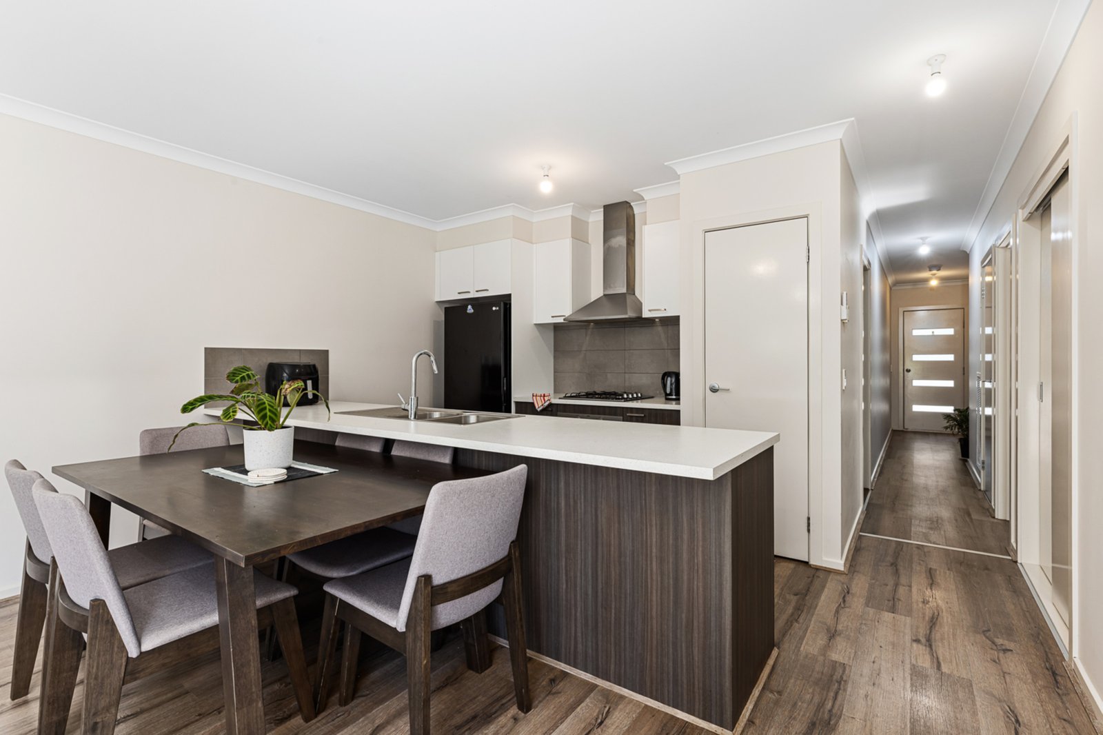 Gallery: 9 Monash Place