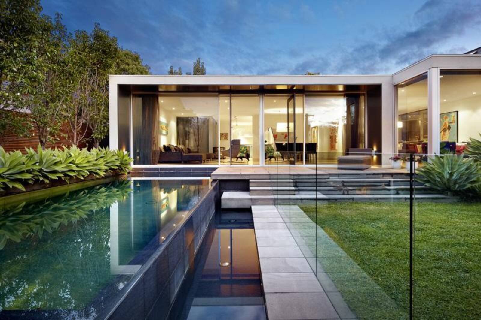 Real Estate and Property in 9 Montrose Court, Toorak, VIC