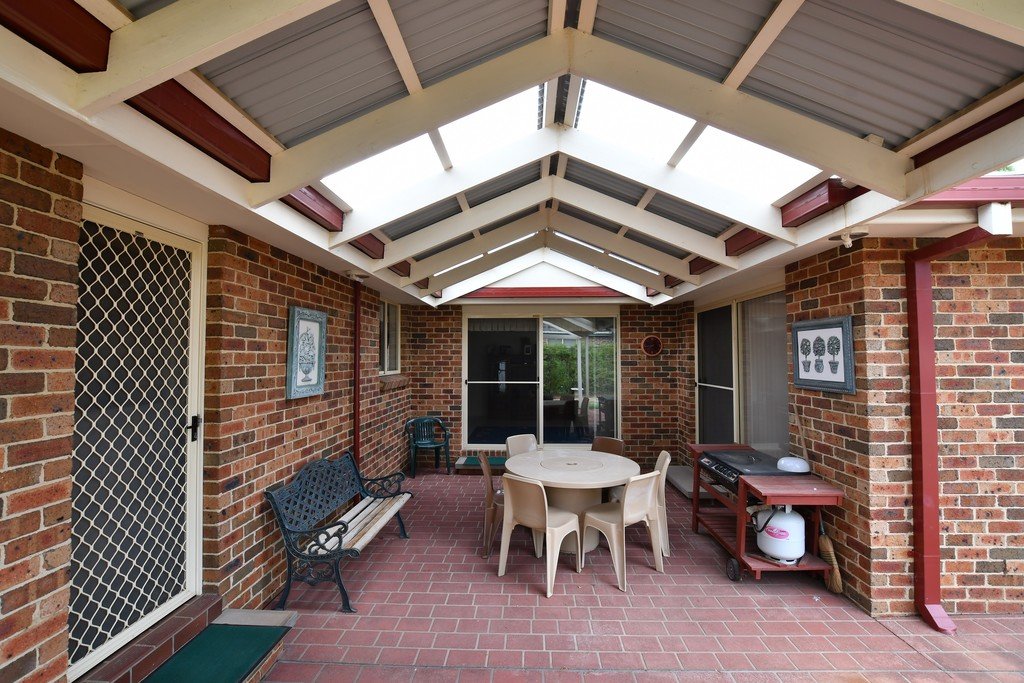 9 Moondah Close TAMWORTH 12