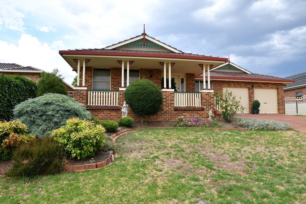9 Moondah Close TAMWORTH 16