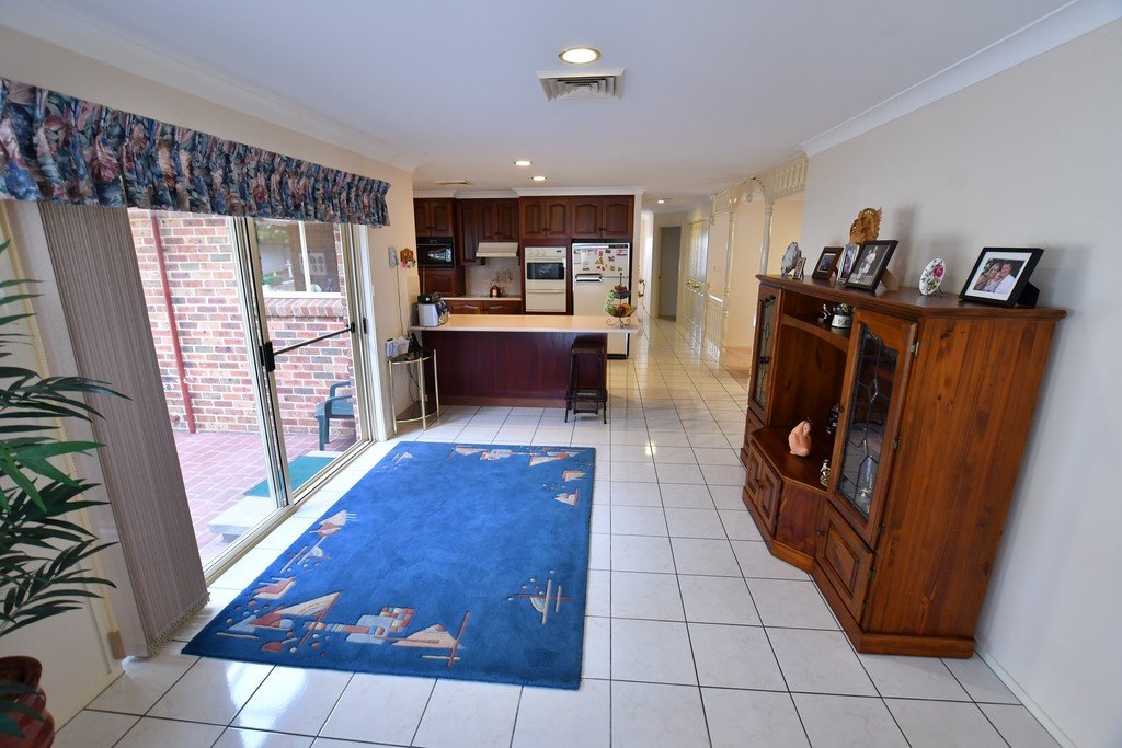 9 Moondah Close TAMWORTH 19