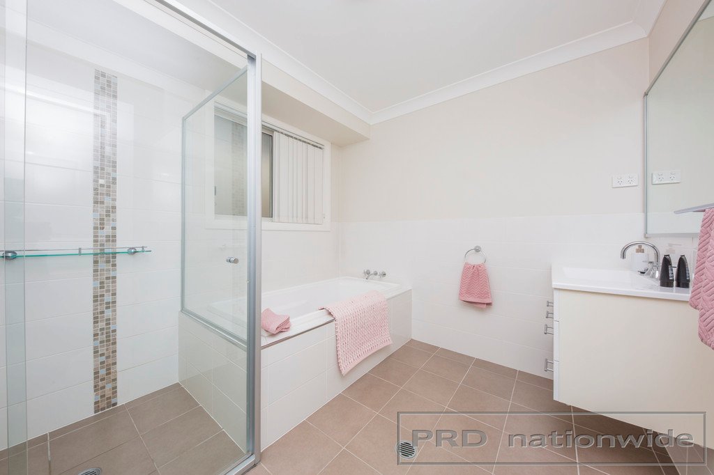 9 Morinda Avenue LARGS 14