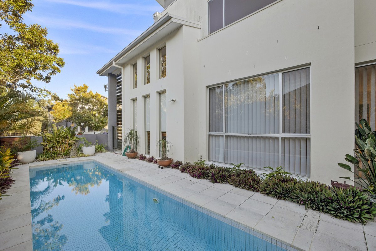 9 Moyenne Crescent Varsity Lakes 7