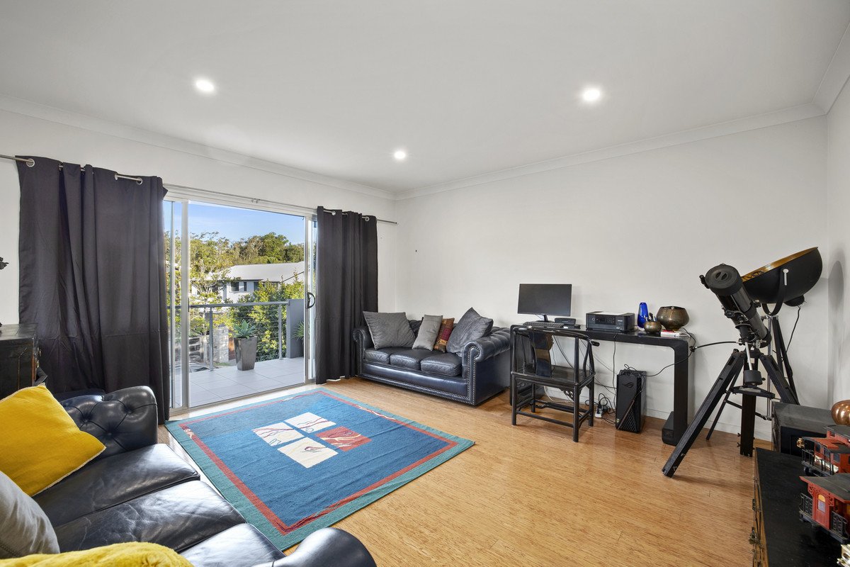 9 Moyenne Crescent Varsity Lakes 10