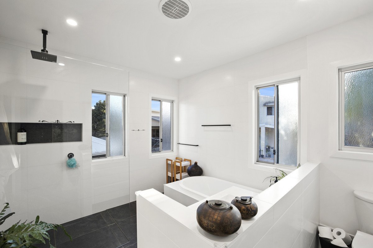 9 Moyenne Crescent Varsity Lakes 11