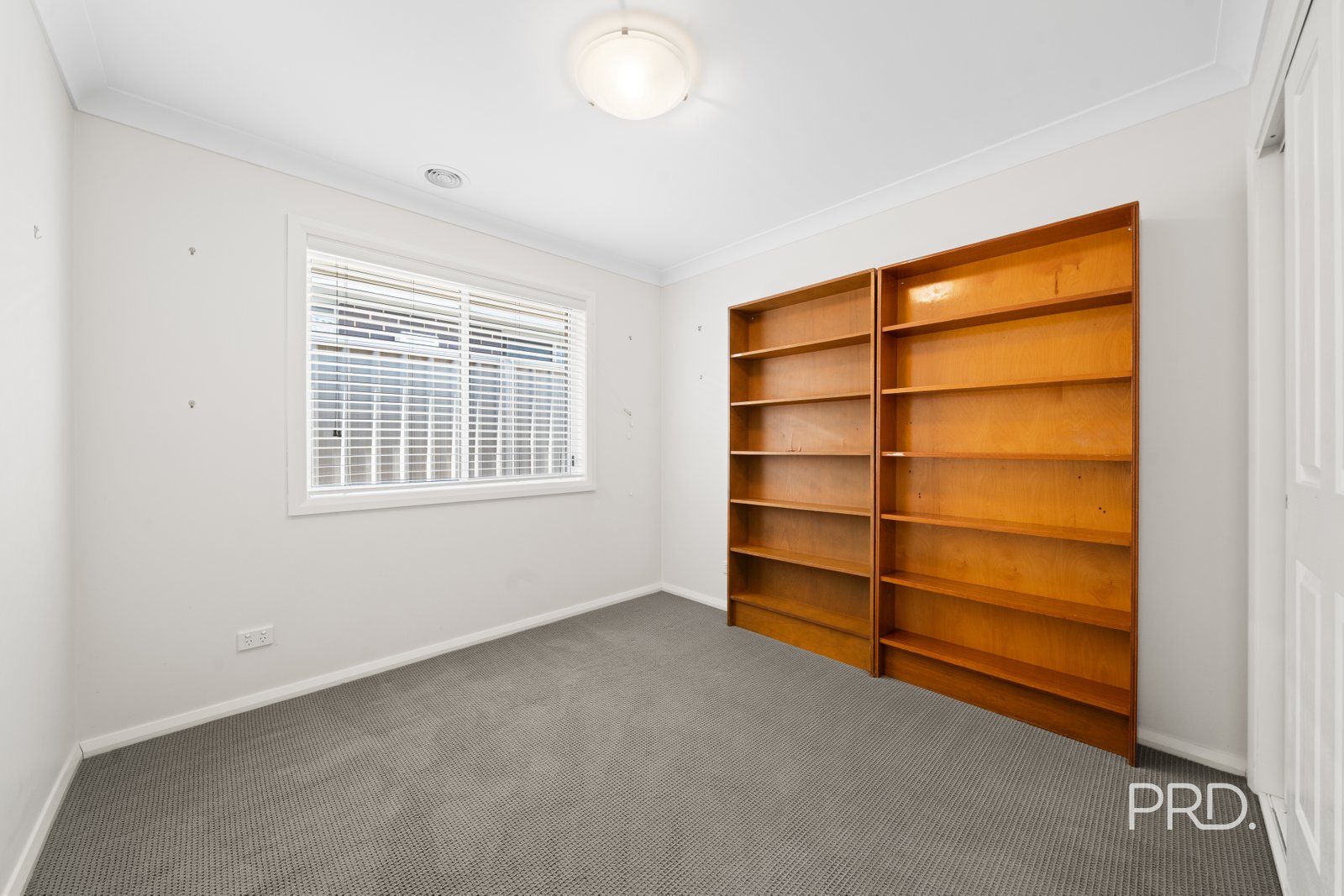 9 Murndal Place BOURKELANDS 11