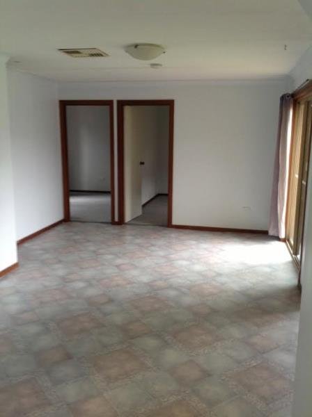 9 Nardoo Street GLENFIELD PARK 2