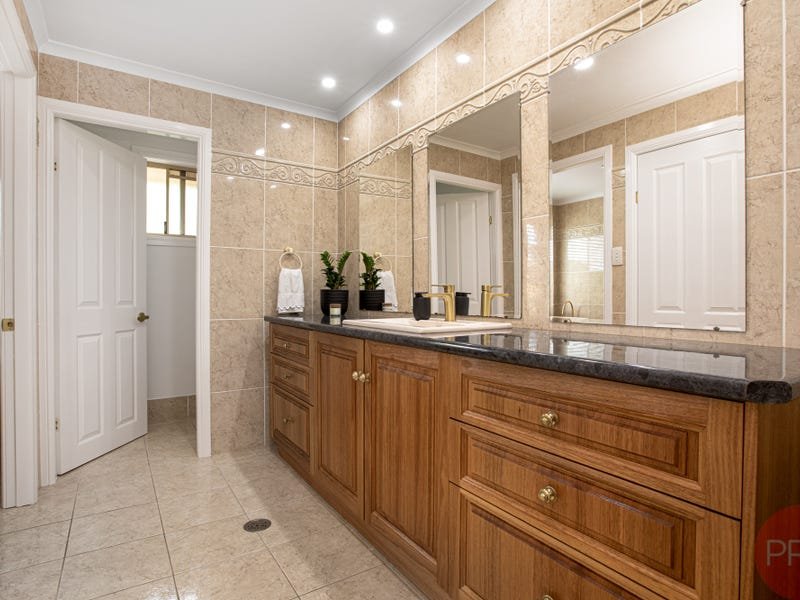 9 Natalie Close TENAMBIT 10