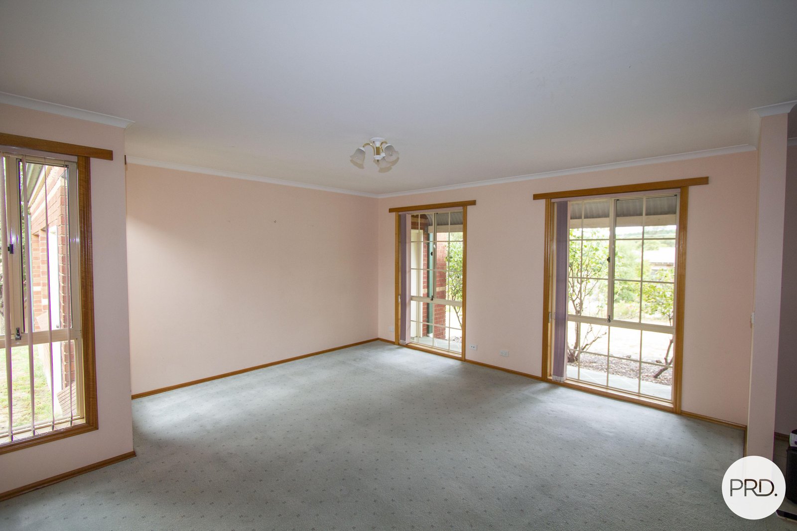 9 Nevett Crescent MOUNT HELEN 11