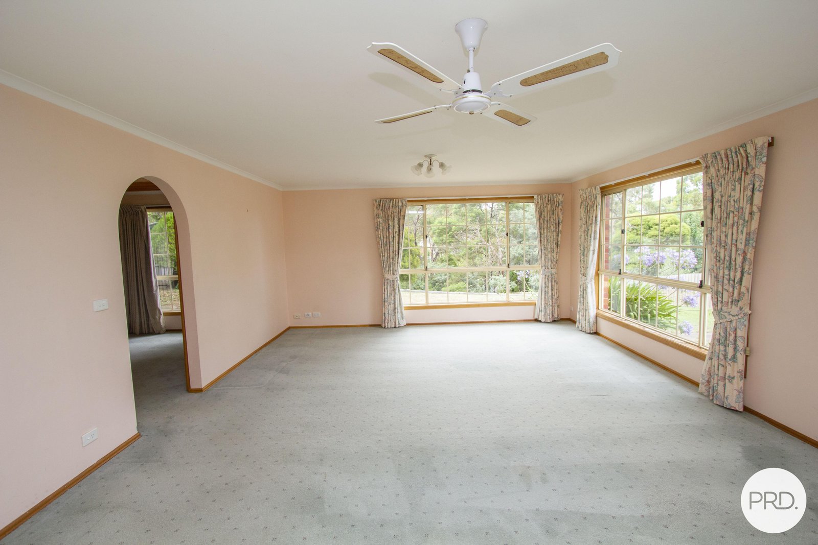 9 Nevett Crescent MOUNT HELEN 15