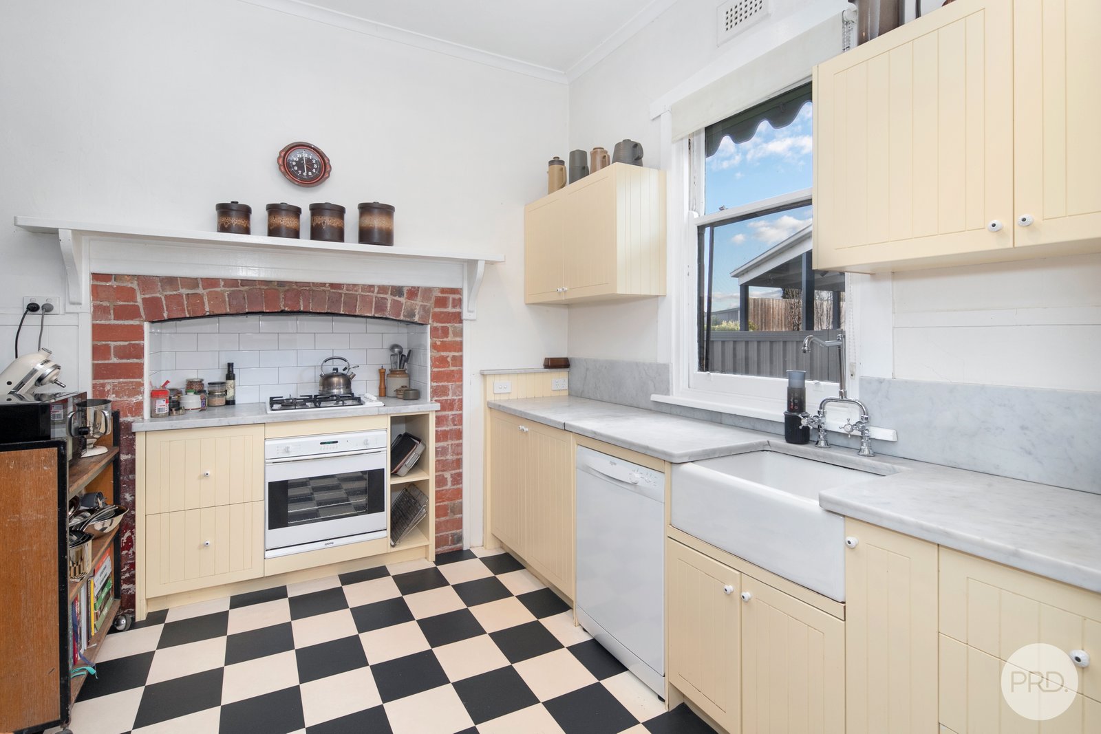 9 Nightingale Street NEWINGTON 3