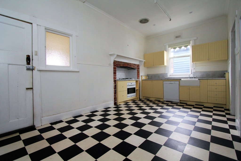 9 Nightingale Street NEWINGTON 3