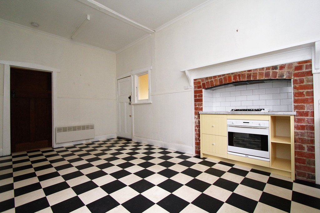 9 Nightingale Street NEWINGTON 4