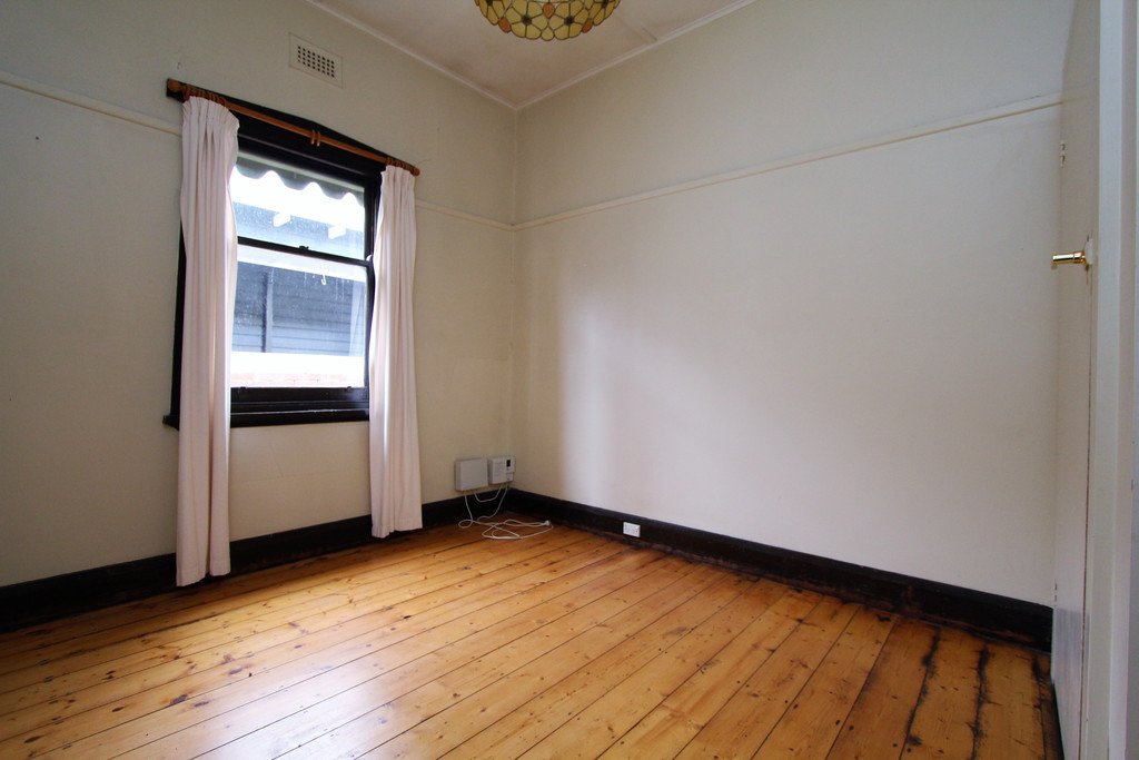9 Nightingale Street NEWINGTON 8